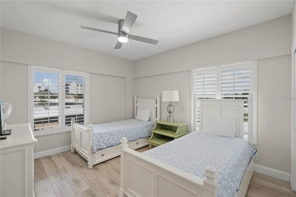 6146 Midnight Pass Road Sarasota FL 34242
