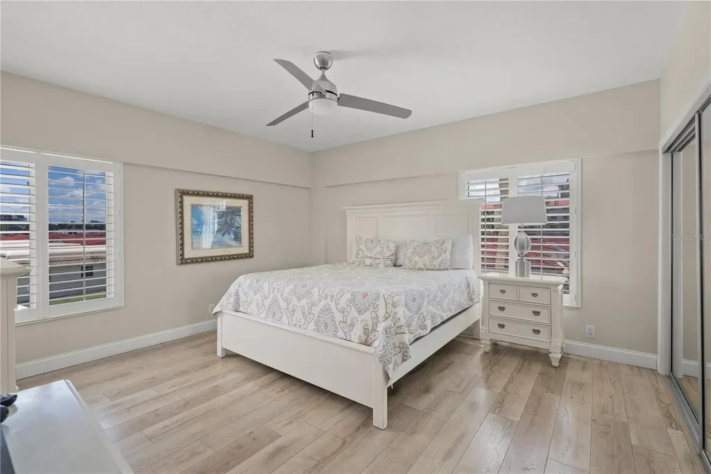6146 Midnight Pass Road Sarasota FL 34242