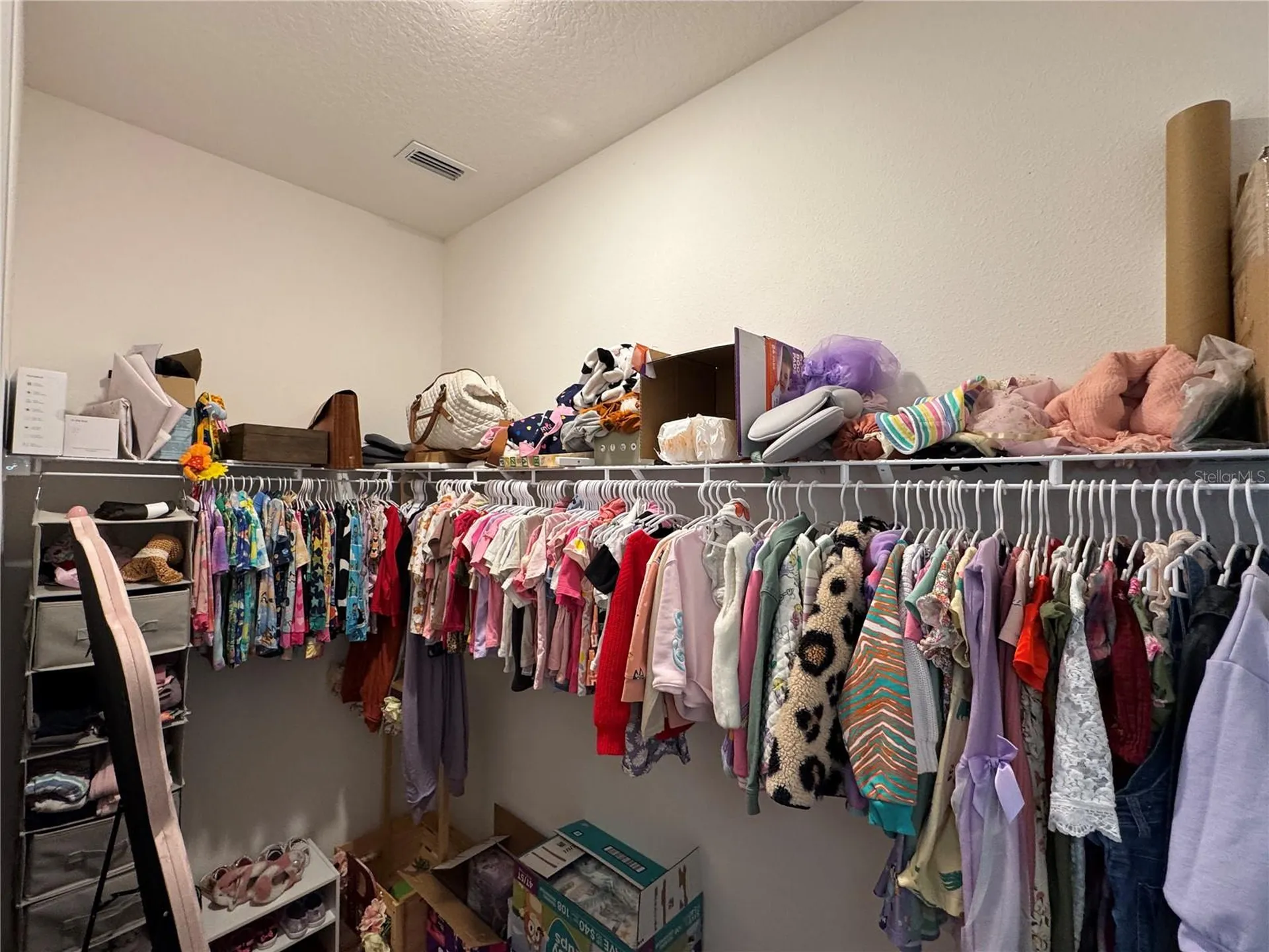 10190 Dolphin Gull Circle Thonotosassa FL 33592