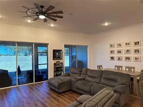 10190 Dolphin Gull Circle Thonotosassa FL 33592