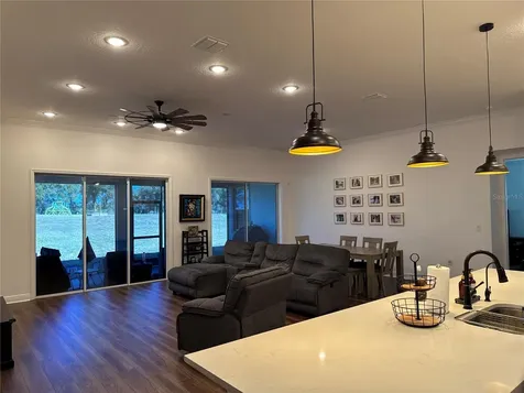 10190 Dolphin Gull Circle Thonotosassa FL 33592