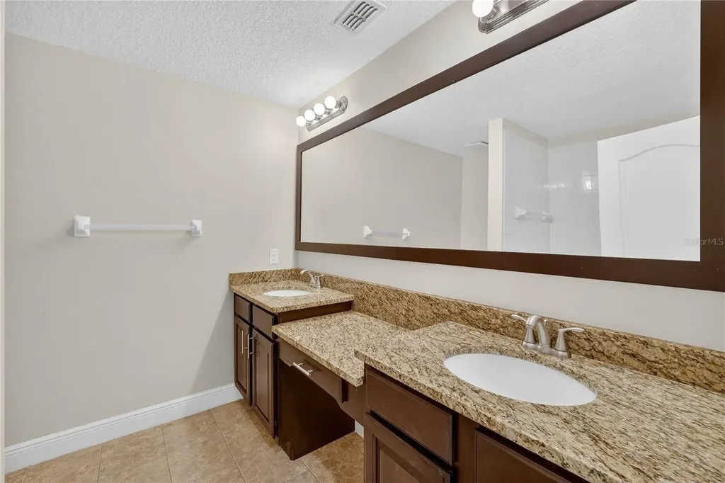 8087 Brooksville Drive Davenport FL 33896