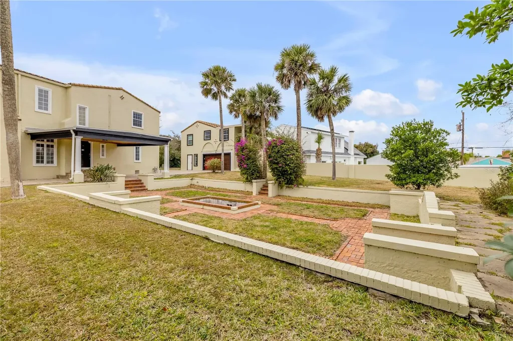 319 Wisteria Road Daytona Beach FL 32118