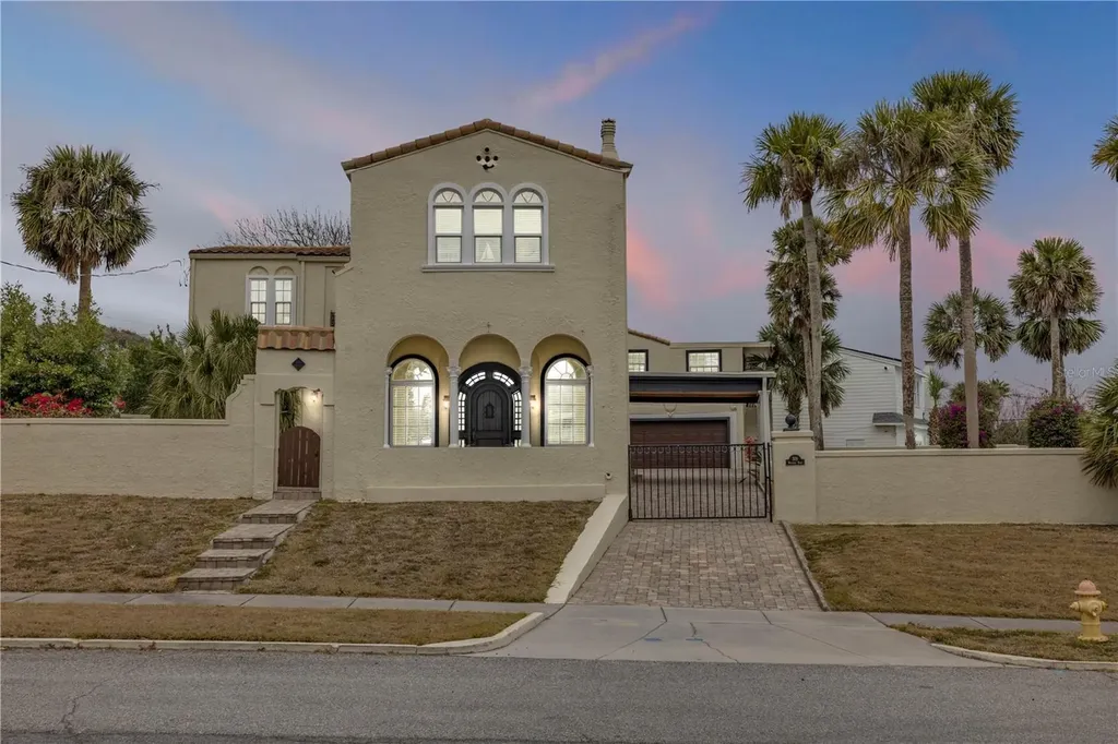 319 Wisteria Road Daytona Beach FL 32118