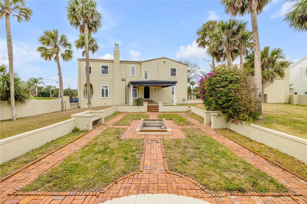 319 Wisteria Road Daytona Beach FL 32118