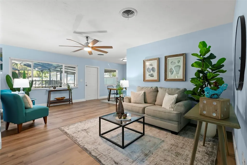 455 Pasaje Avenue Tarpon Springs FL 34689
