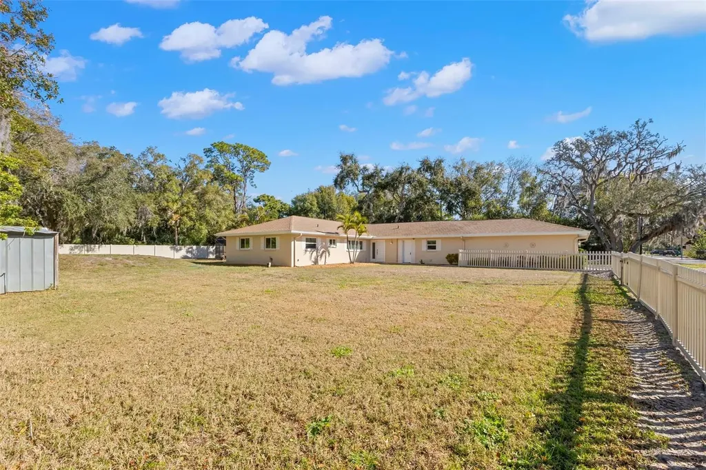 455 Pasaje Avenue Tarpon Springs FL 34689