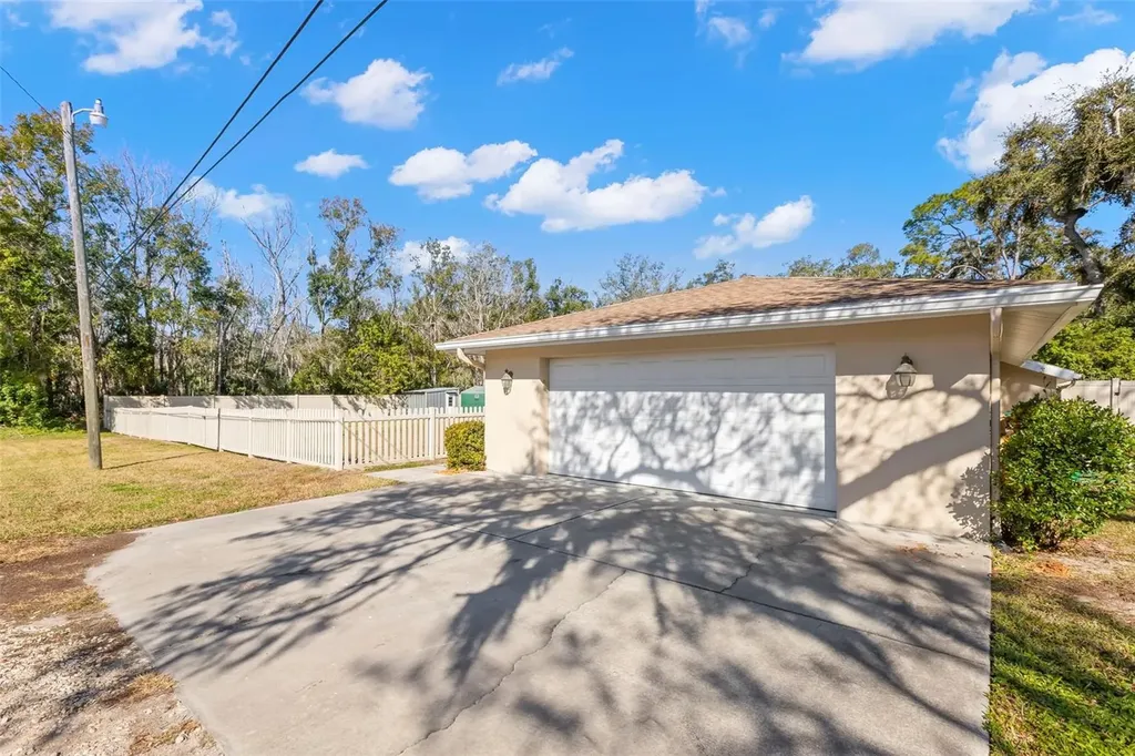 455 Pasaje Avenue Tarpon Springs FL 34689