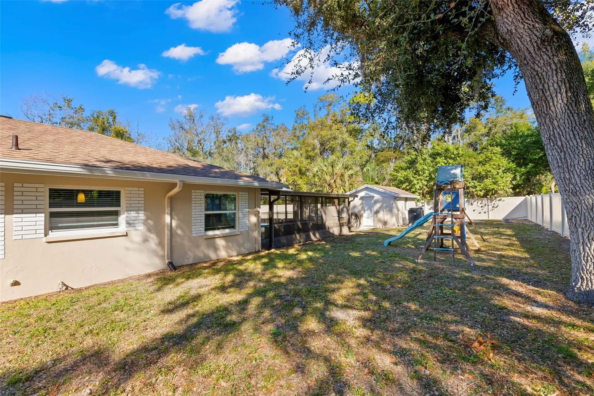 455 Pasaje Avenue Tarpon Springs FL 34689