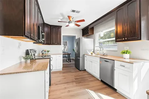 455 Pasaje Avenue Tarpon Springs FL 34689