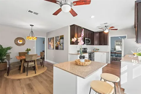 455 Pasaje Avenue Tarpon Springs FL 34689