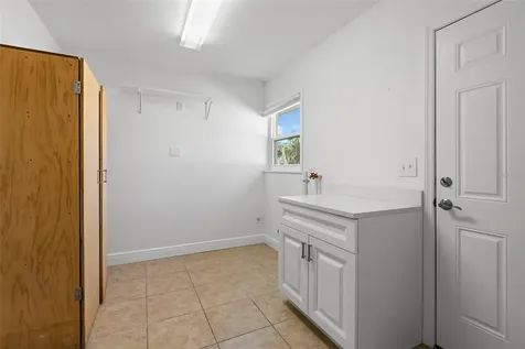 455 Pasaje Avenue Tarpon Springs FL 34689