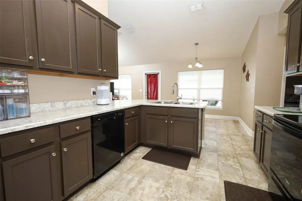 31631 Broadwater Avenue Leesburg FL 34748