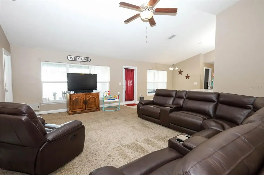 31631 Broadwater Avenue Leesburg FL 34748