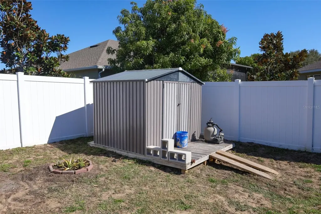 31631 Broadwater Avenue Leesburg FL 34748