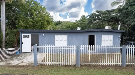 63 Sector Villa Borinquen Vieques PR 00765