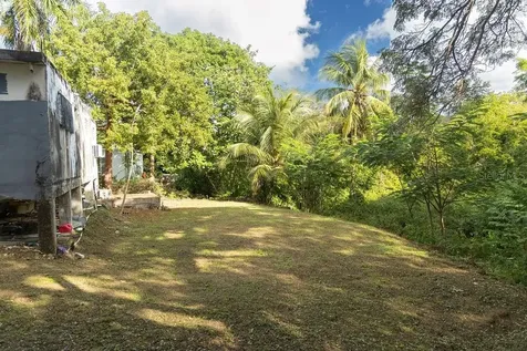 63 Sector Villa Borinquen Vieques PR 00765