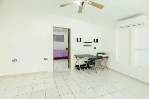 63 Sector Villa Borinquen Vieques PR 00765