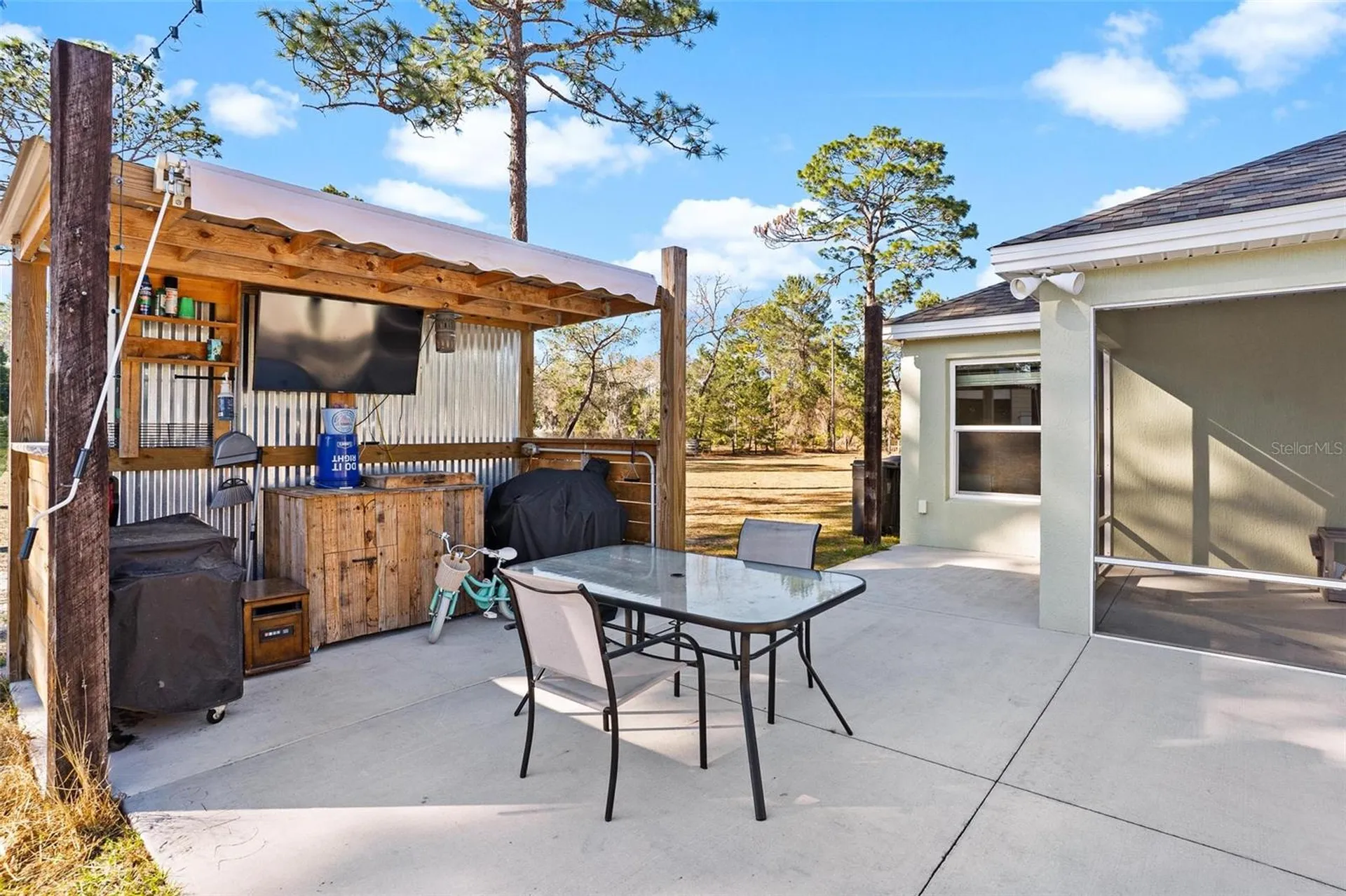 2495 County Road 245d Oxford FL 34484