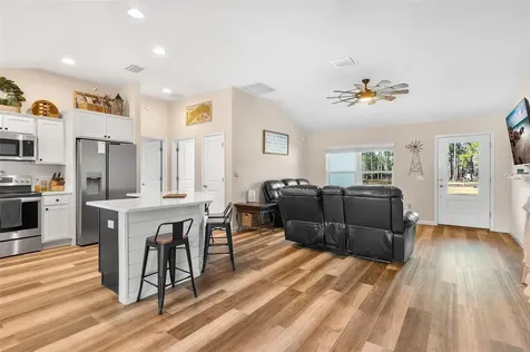 2495 County Road 245d Oxford FL 34484