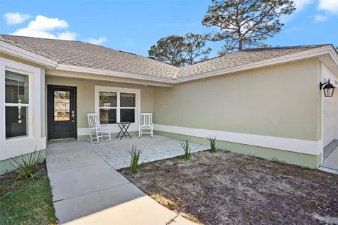 2495 County Road 245d Oxford FL 34484