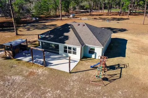 2495 County Road 245d Oxford FL 34484