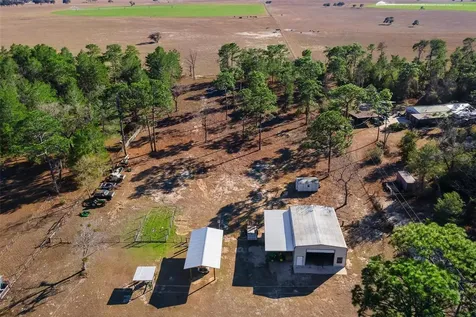 2495 County Road 245d Oxford FL 34484