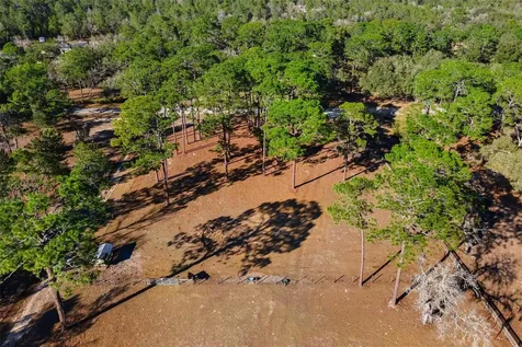 2495 County Road 245d Oxford FL 34484