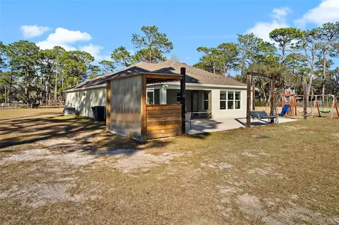 2495 County Road 245d Oxford FL 34484