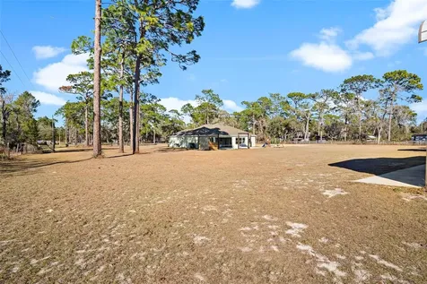 2495 County Road 245d Oxford FL 34484
