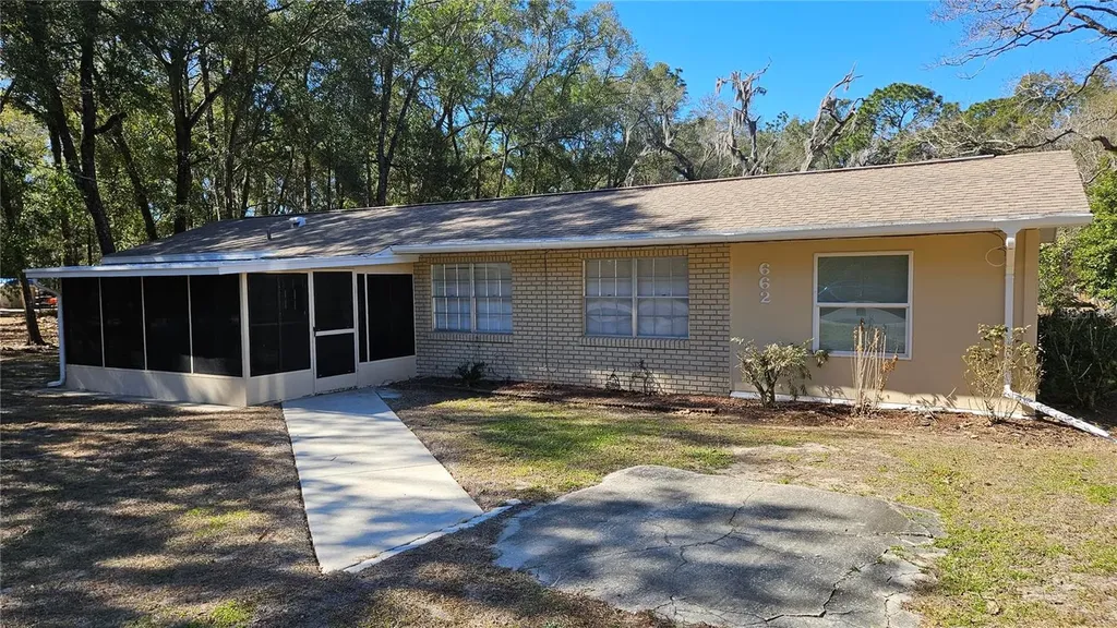 662 N Charles Avenue Inverness FL 34453