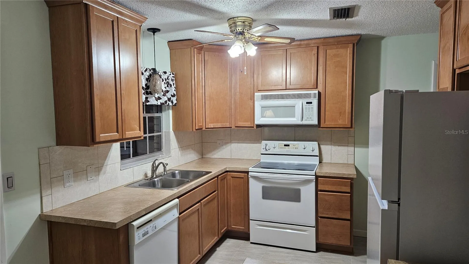 662 N Charles Avenue Inverness FL 34453