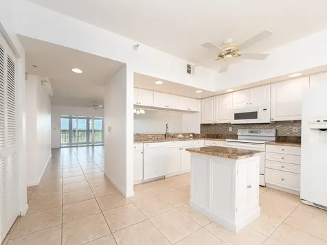 6550 Shoreline Drive St Petersburg FL 33708