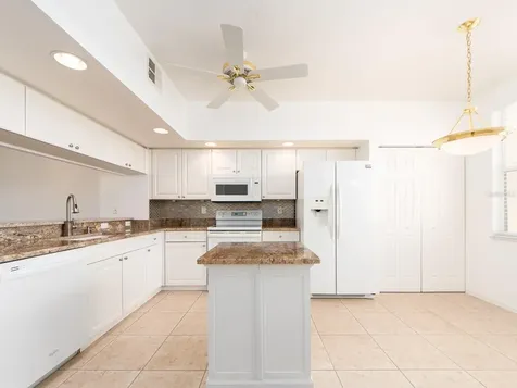 6550 Shoreline Drive St Petersburg FL 33708