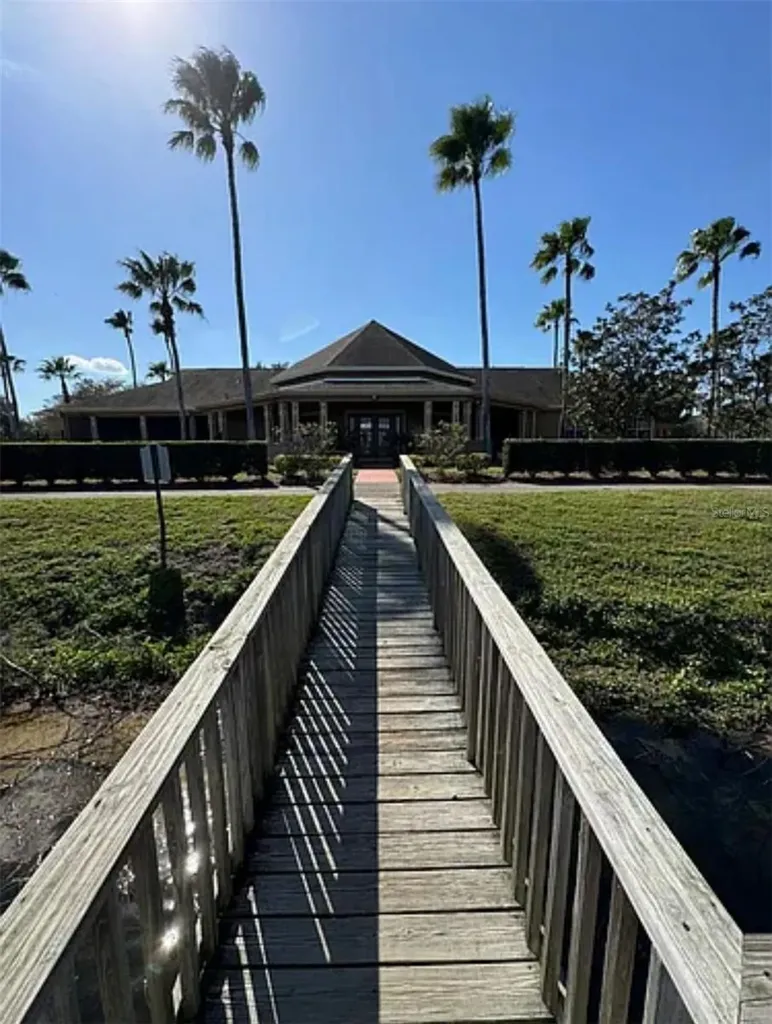 9820 Lake Chase Island Way Tampa FL 33626