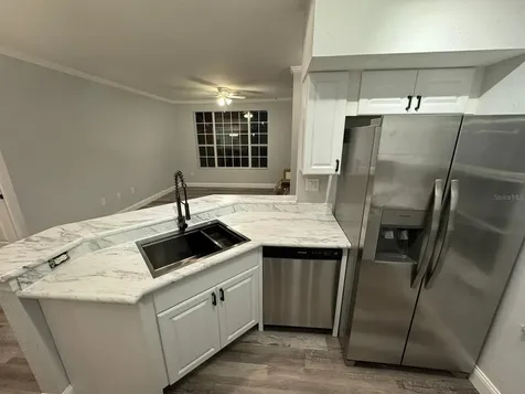 9820 Lake Chase Island Way Tampa FL 33626