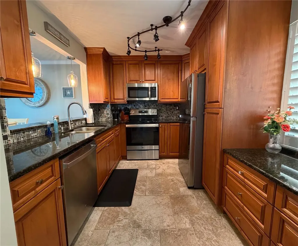 5541 Puerta Del Sol Boulevard S St Petersburg FL 33715