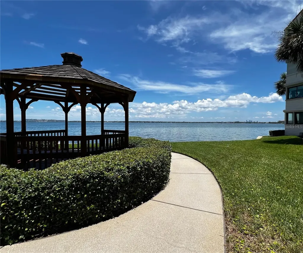 5541 Puerta Del Sol Boulevard S St Petersburg FL 33715