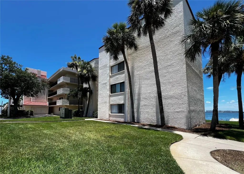 5541 Puerta Del Sol Boulevard S St Petersburg FL 33715