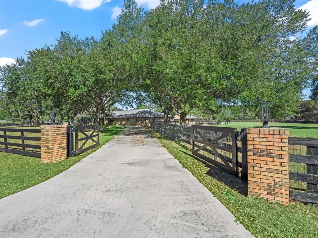 9865 SW 74th Avenue Ocala FL 34476