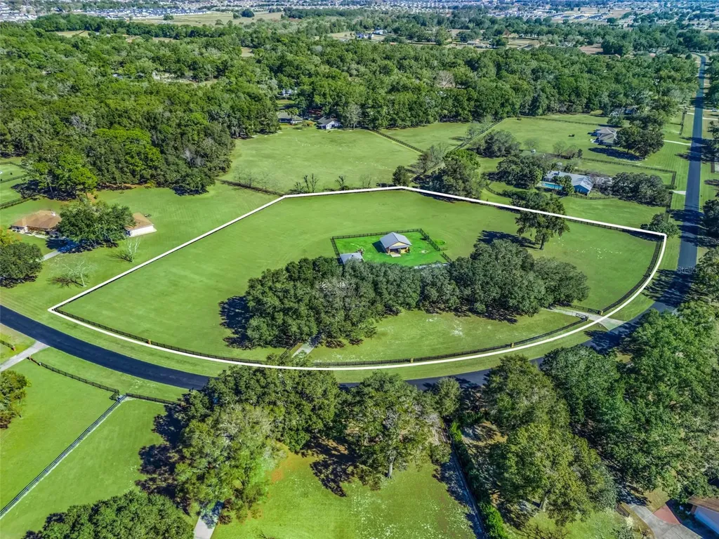 9865 SW 74th Avenue Ocala FL 34476