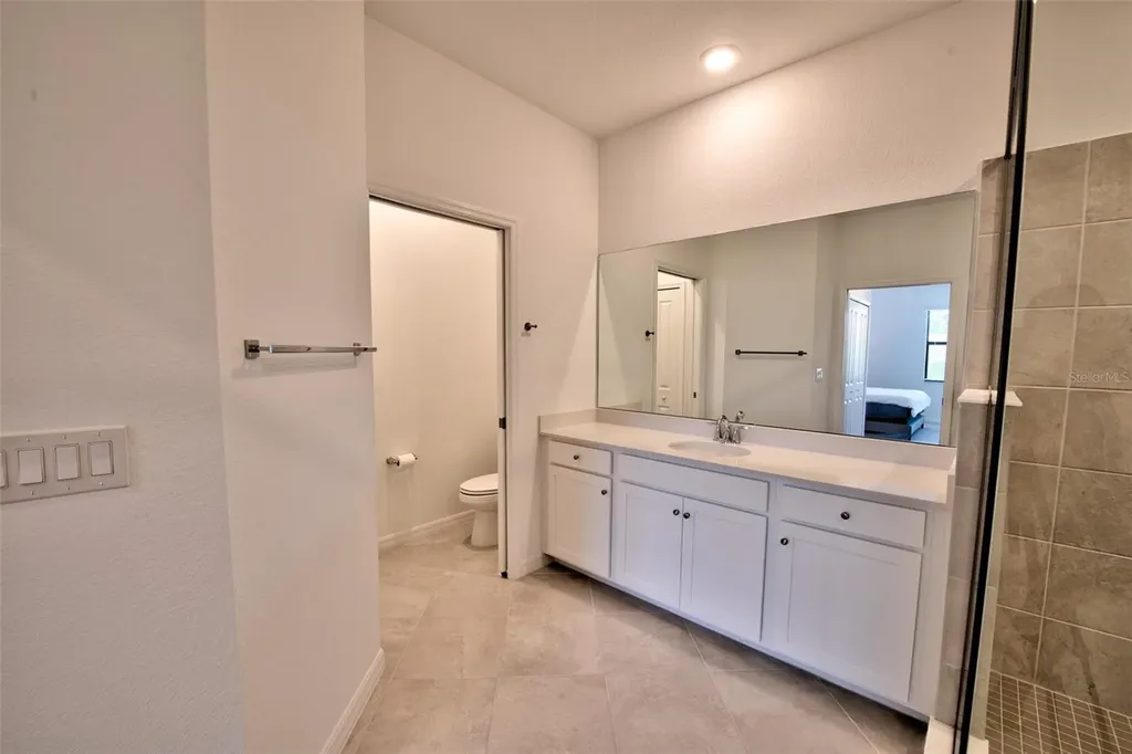 5707 N Honore Avenue Sarasota FL 34243
