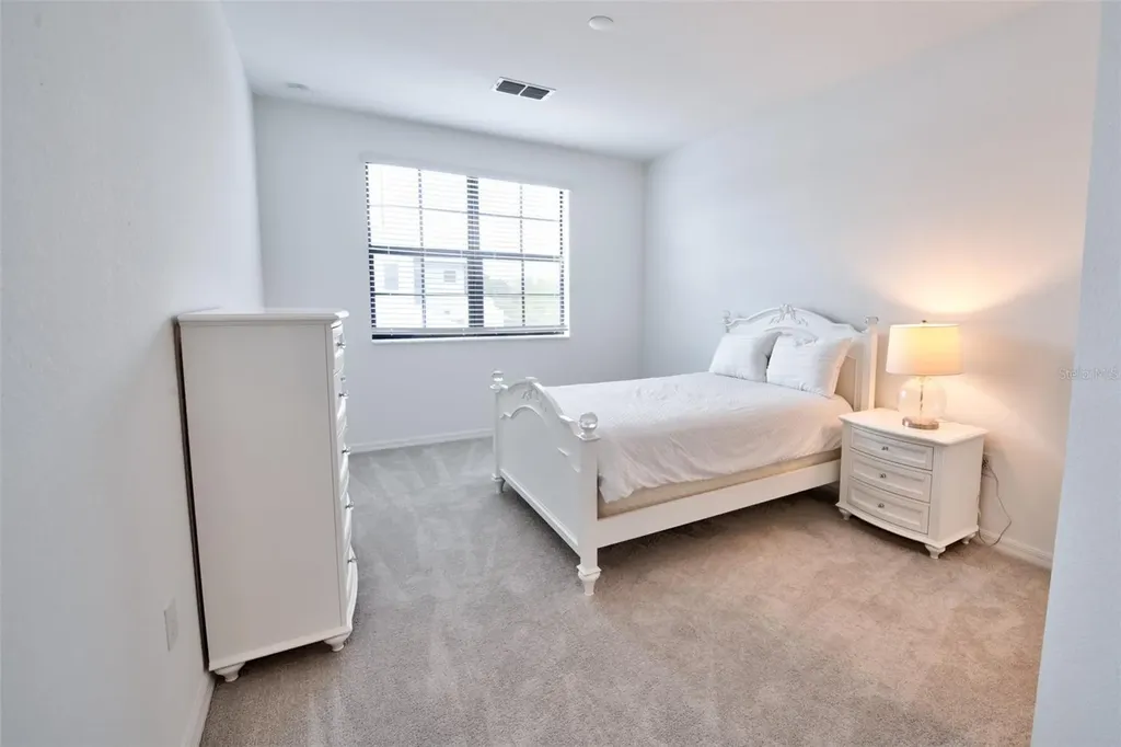 5707 N Honore Avenue Sarasota FL 34243