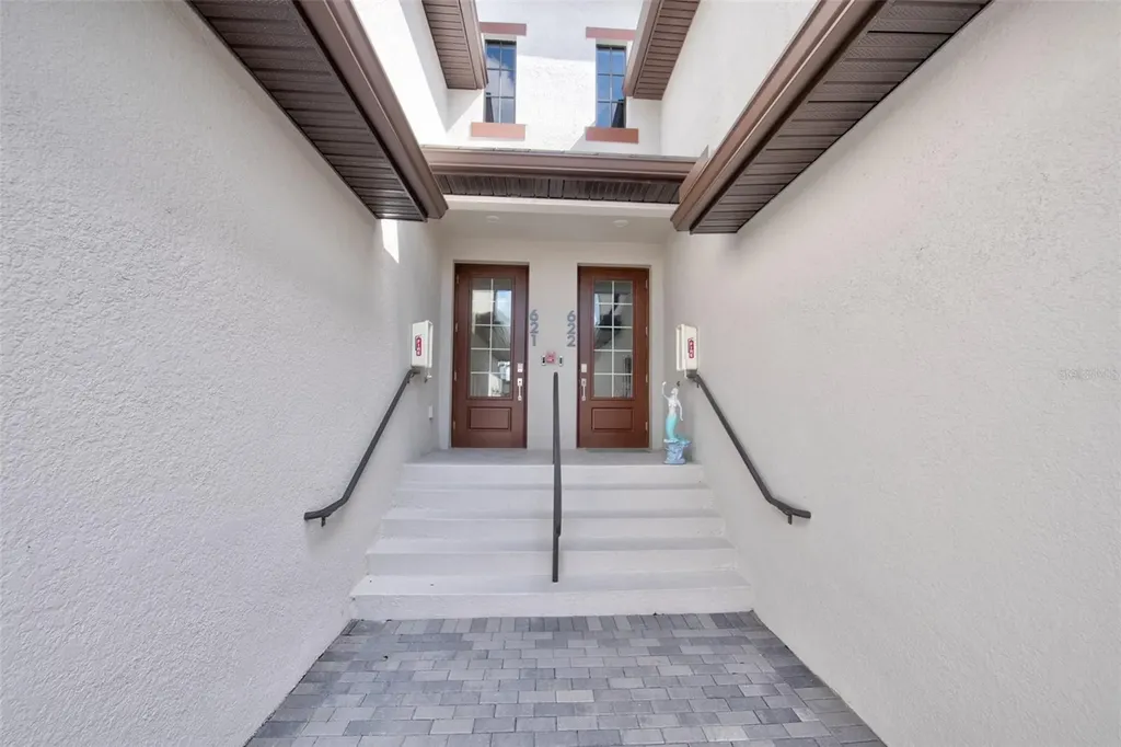 5707 N Honore Avenue Sarasota FL 34243