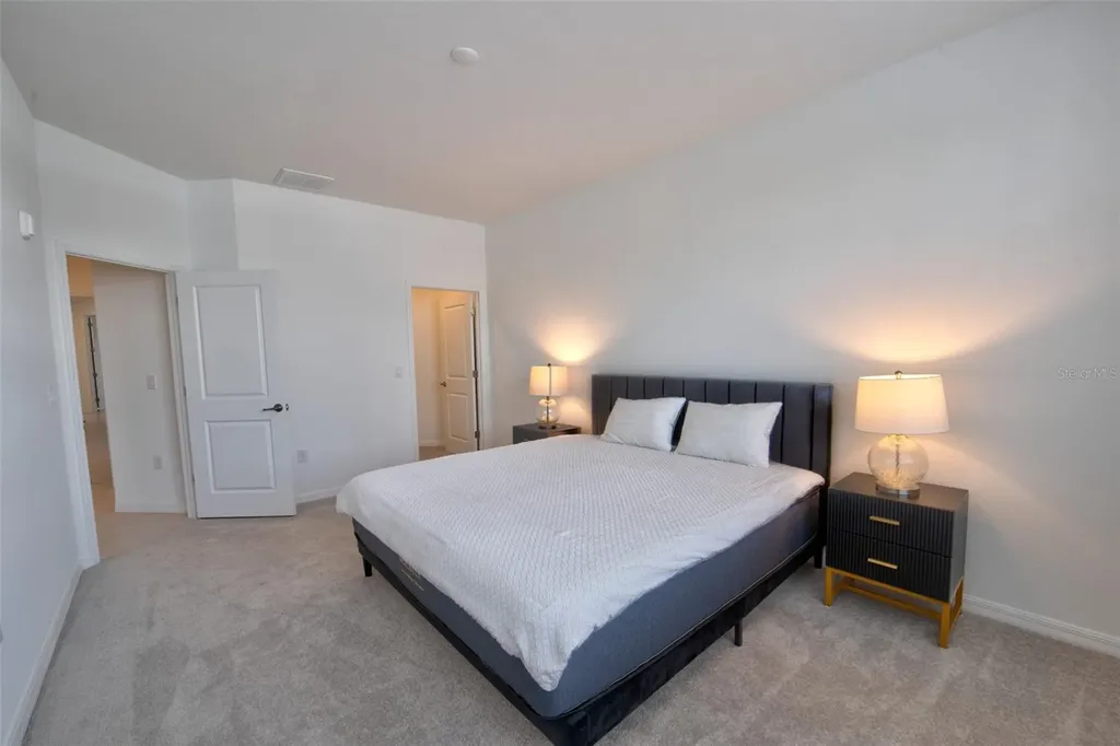 5707 N Honore Avenue Sarasota FL 34243