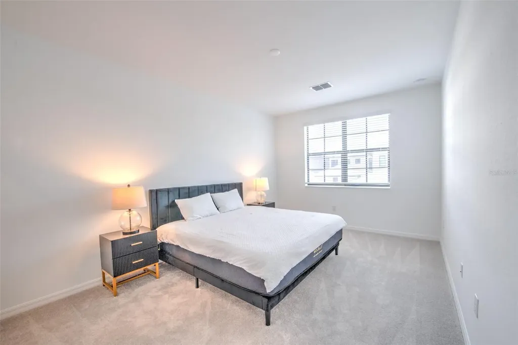5707 N Honore Avenue Sarasota FL 34243