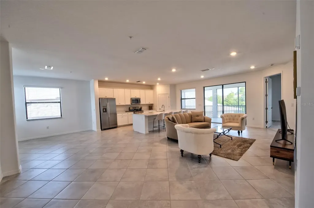 5707 N Honore Avenue Sarasota FL 34243