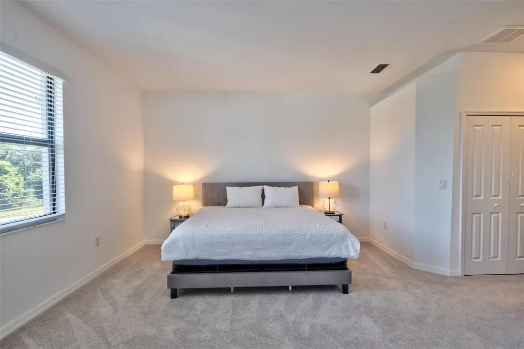 5707 N Honore Avenue Sarasota FL 34243