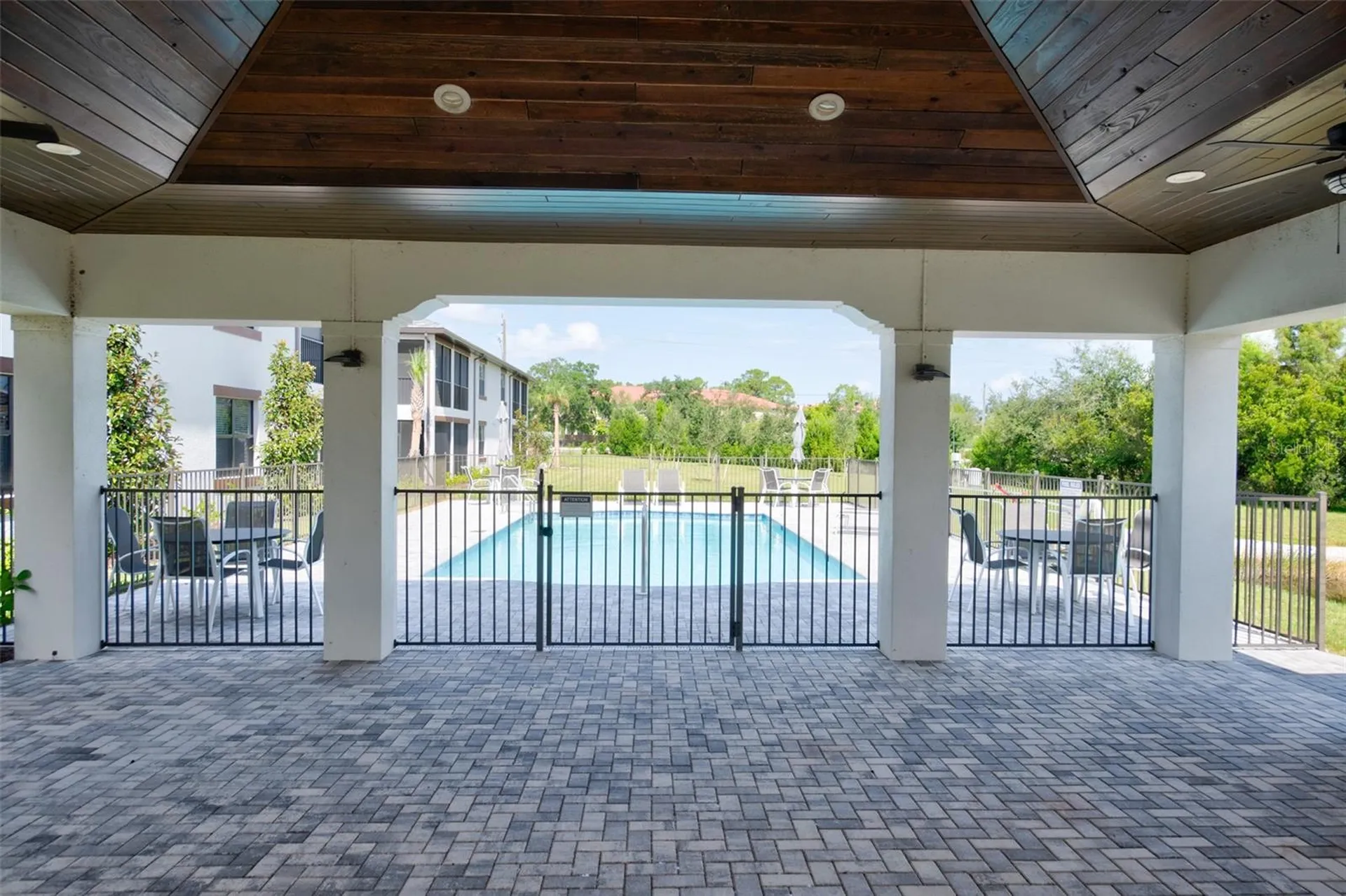 5707 N Honore Avenue Sarasota FL 34243
