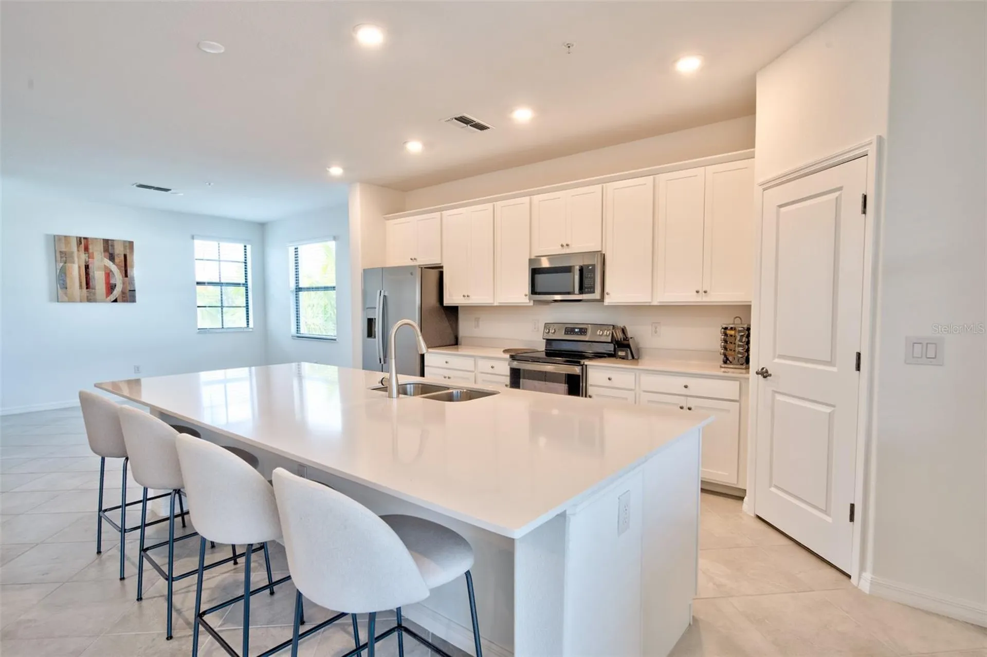 5707 N Honore Avenue Sarasota FL 34243